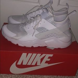 Nike Huarache Run Ultra (Triple White)